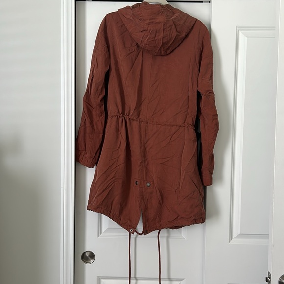 Lightweight, hooded knee length jacket - Picture 6 of 6